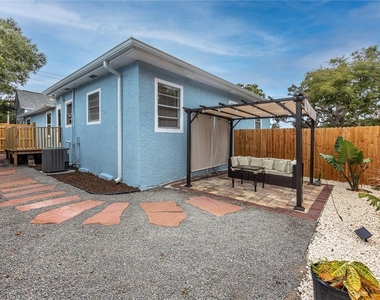 467 Cypress Street - Photo Thumbnail 25