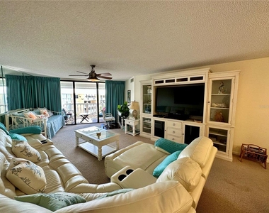 6600 Sunset Way - Photo Thumbnail 24