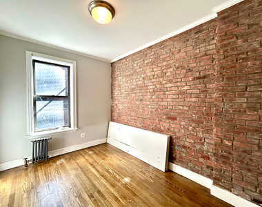 Mott & Prince St - Photo Thumbnail 7