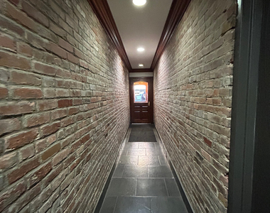 Mott & Prince St - Photo Thumbnail 9