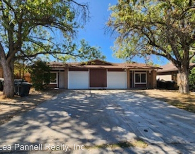 6523 Hillsdale Blvd - Photo Thumbnail 0