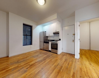 220 East 85 Street - Photo Thumbnail 1