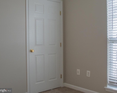 15620 Everglade Ln - Photo Thumbnail 11