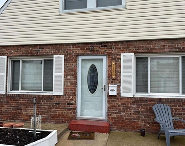 142 Wilson Avenue - Photo Thumbnail 0