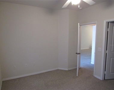 4008 Hemingway Circle - Photo Thumbnail 7