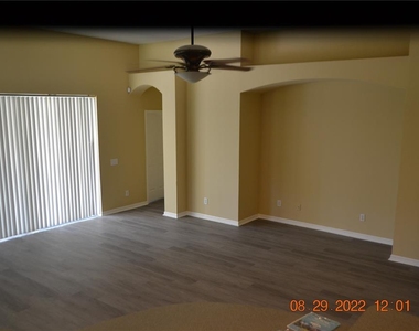 9523 Greenpointe - Photo Thumbnail 2