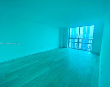 1450 Brickell Bay Dr - Photo Thumbnail 9