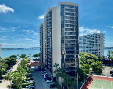 1450 Brickell Bay Dr - Photo Thumbnail 17