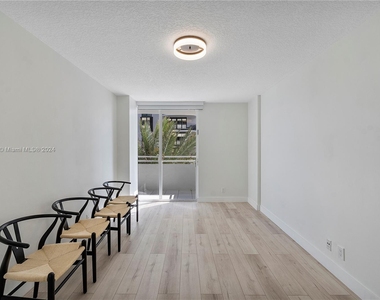 8911 Collins Ave - Photo Thumbnail 17