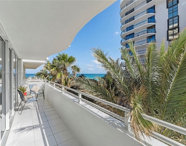 8911 Collins Ave - Photo Thumbnail 1