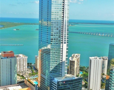 1435 Brickell Ave - Photo Thumbnail 1