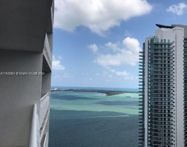 1200 Brickell Bay Dr - Photo Thumbnail 4