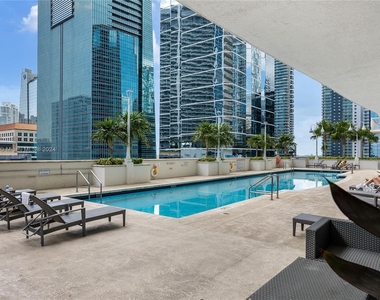 1200 Brickell Bay Dr - Photo Thumbnail 14