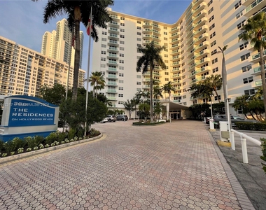 3001 S Ocean Dr - Photo Thumbnail 31