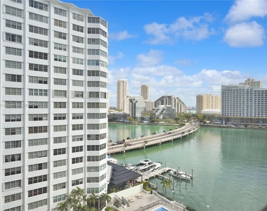 905 Brickell Bay Dr - Photo Thumbnail 0