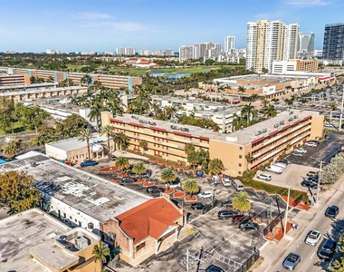 1333 E Hallandale Beach Blvd - Photo Thumbnail 4