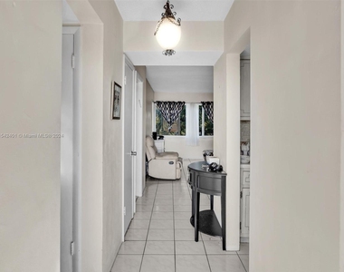 1333 E Hallandale Beach Blvd - Photo Thumbnail 7