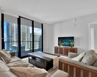 1010 Brickell Ave - Photo Thumbnail 14