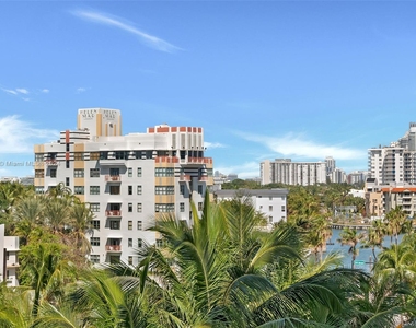 2301 Collins Ave - Photo Thumbnail 9