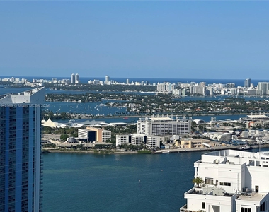 495 Brickell Ave - Photo Thumbnail 0