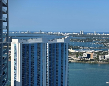 495 Brickell Ave - Photo Thumbnail 2