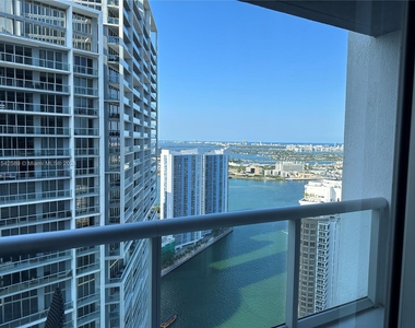 495 Brickell Ave - Photo Thumbnail 11