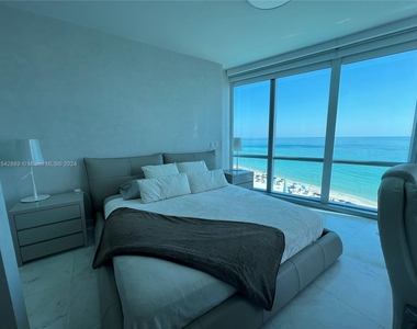 17121 Collins Ave - Photo Thumbnail 12