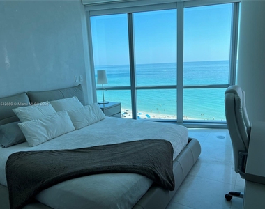 17121 Collins Ave - Photo Thumbnail 10