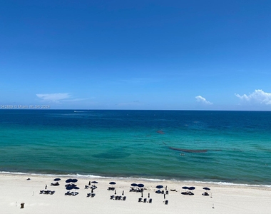 17121 Collins Ave - Photo Thumbnail 40