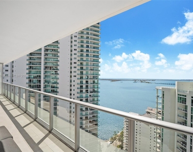 1300 Brickell Bay Dr - Photo Thumbnail 12