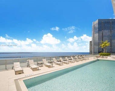 1300 Brickell Bay Dr - Photo Thumbnail 14