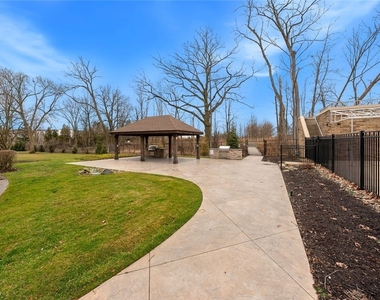 2202 Acacia Park Drive - Photo Thumbnail 22