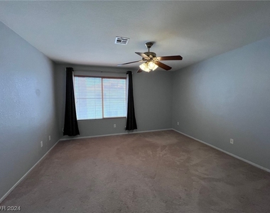 8769 Country Pines Avenue - Photo Thumbnail 12