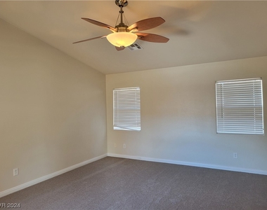 8458 Pico Rivera Avenue - Photo Thumbnail 10