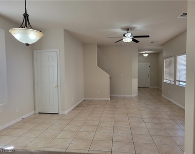 8458 Pico Rivera Avenue - Photo Thumbnail 3