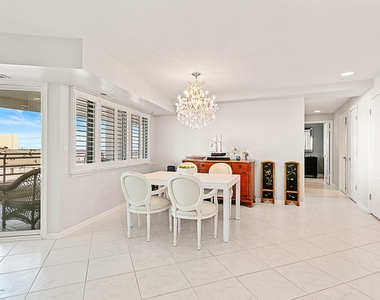 525 Ocean Boulevard - Photo Thumbnail 9