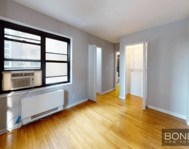 301 East 47th Street - Photo Thumbnail 9