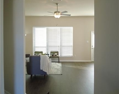 1304 Lakeway Crossing Drive - Photo Thumbnail 1