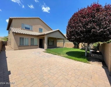 1249 W Montelupo Drive - Photo Thumbnail 26