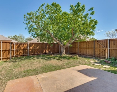 12314 Red Hawk Drive - Photo Thumbnail 20