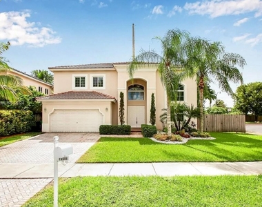 15586 Sw 151st Ter - Photo Thumbnail 0