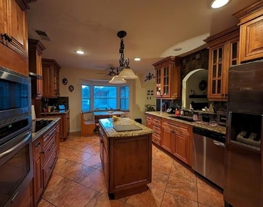 533 Timber Ridge Drive - Photo Thumbnail 14