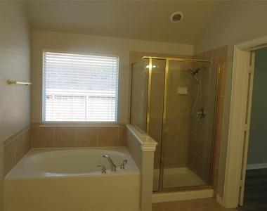 8376 Davis Drive - Photo Thumbnail 20