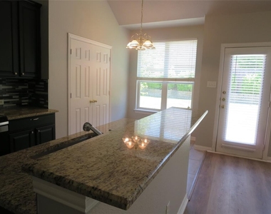 8376 Davis Drive - Photo Thumbnail 14