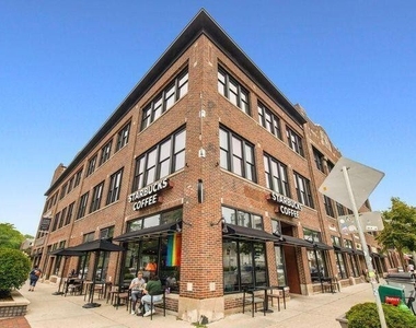 2577 N Downer Ave - Photo Thumbnail 7