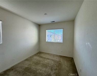 7555 Shorthorn Street - Photo Thumbnail 10