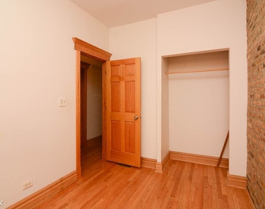 2053 W. Fullerton, Unit 4 - Photo Thumbnail 12