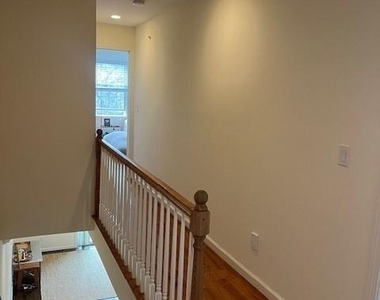 92 Thatcher Avenue - Photo Thumbnail 12