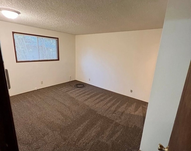 4570 Liberty St - Photo Thumbnail 21