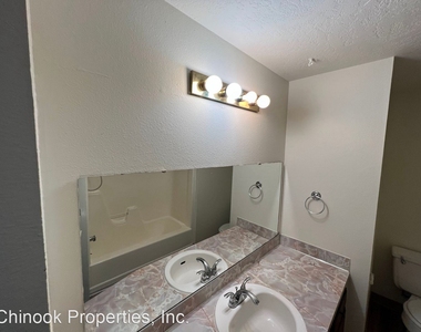 4570 Liberty St - Photo Thumbnail 28